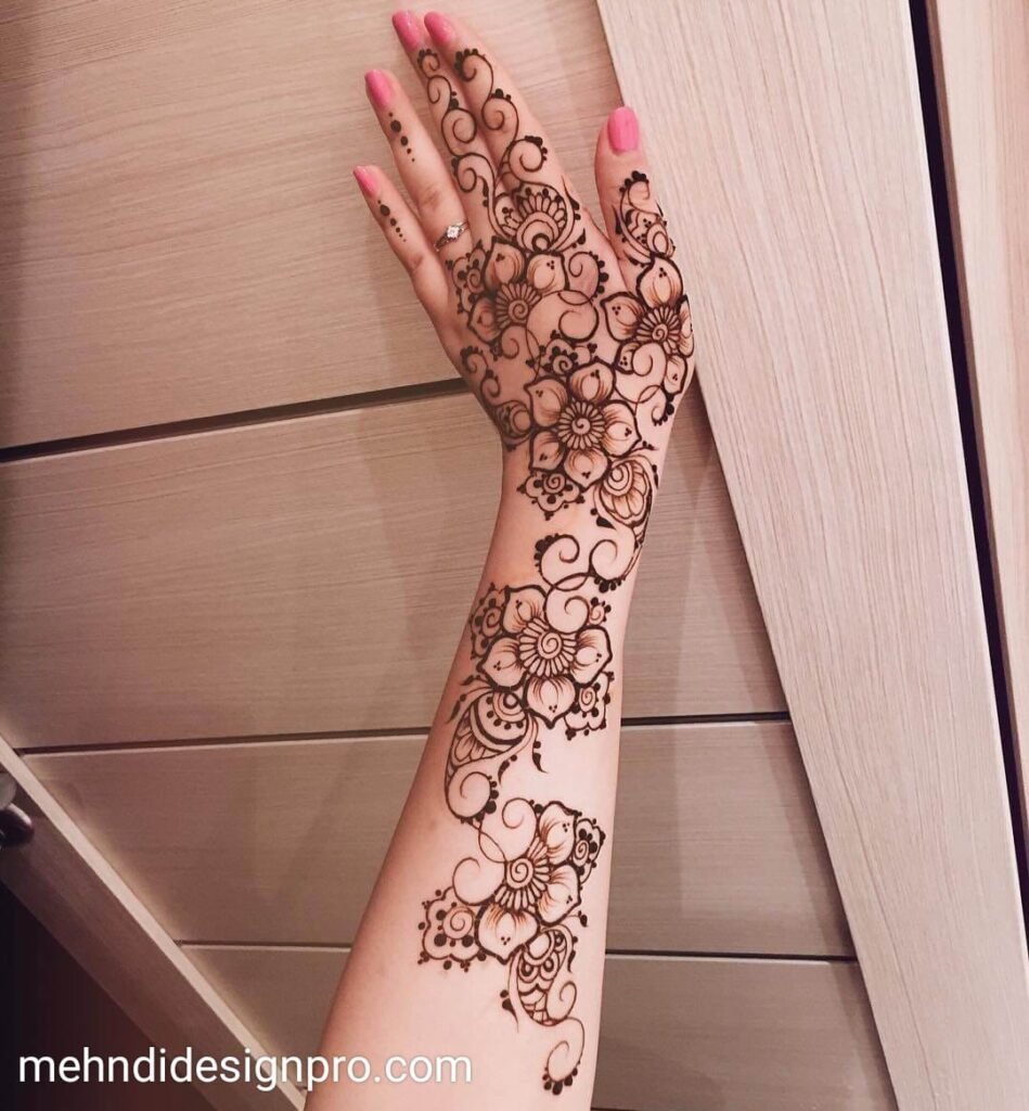 30 Jaw-Dropping Mehendi Designs for Your Wedding Day - Swagrani