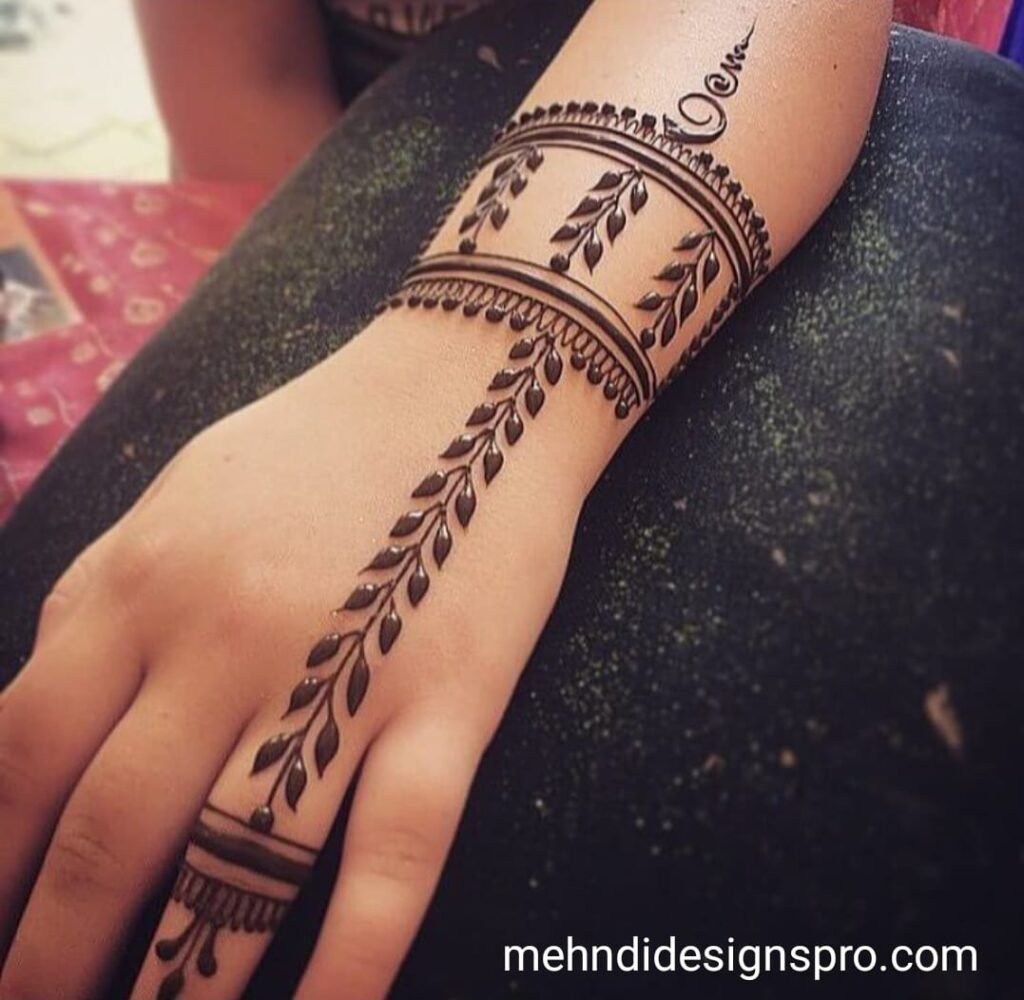 Top 91+ Finger Mehendi Designs to Bookmark | WeddingBazaar