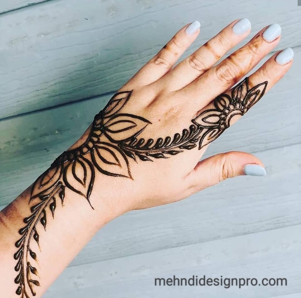 Simple Henna Tattoo Designs for Brides | Arabia Weddings