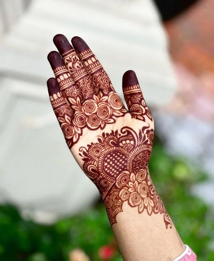 Simple mehndi design