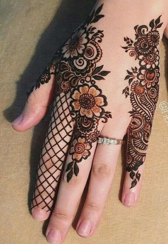 Punjabi Royal Front Hand Mehndi Design