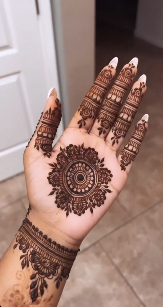 Simple mehndi design