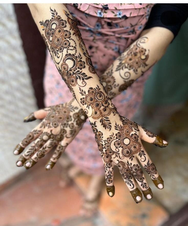 Punjabi Royal Front Hand Mehndi Design