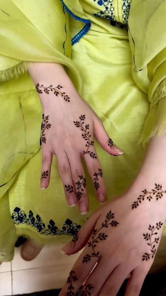 Simple mehndi design