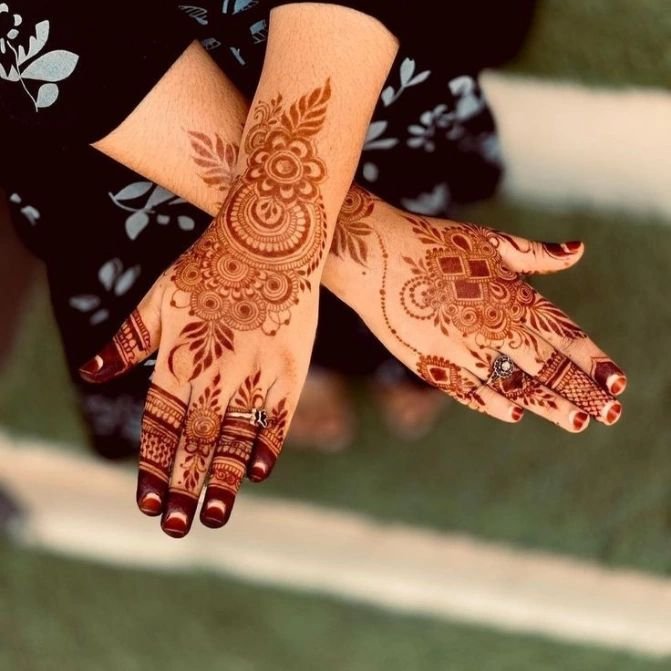 Easy Mehndi Design Photo