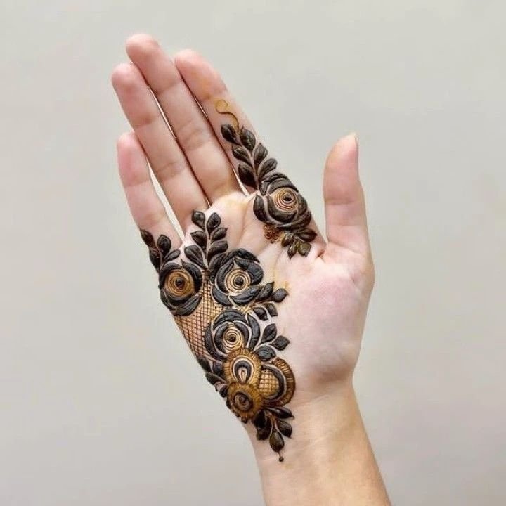 Easy Mehndi Design Photo