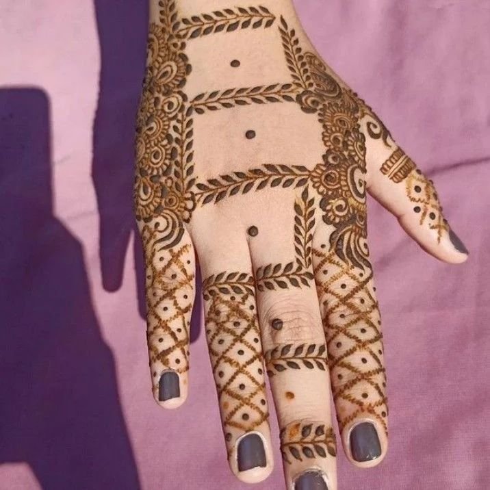 Front Hand Mehndi Design