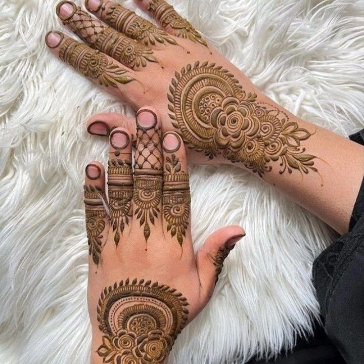 Front Hand Mehndi Design