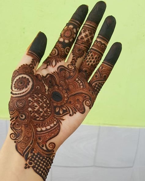 Front Hand Simple Mehndi Design