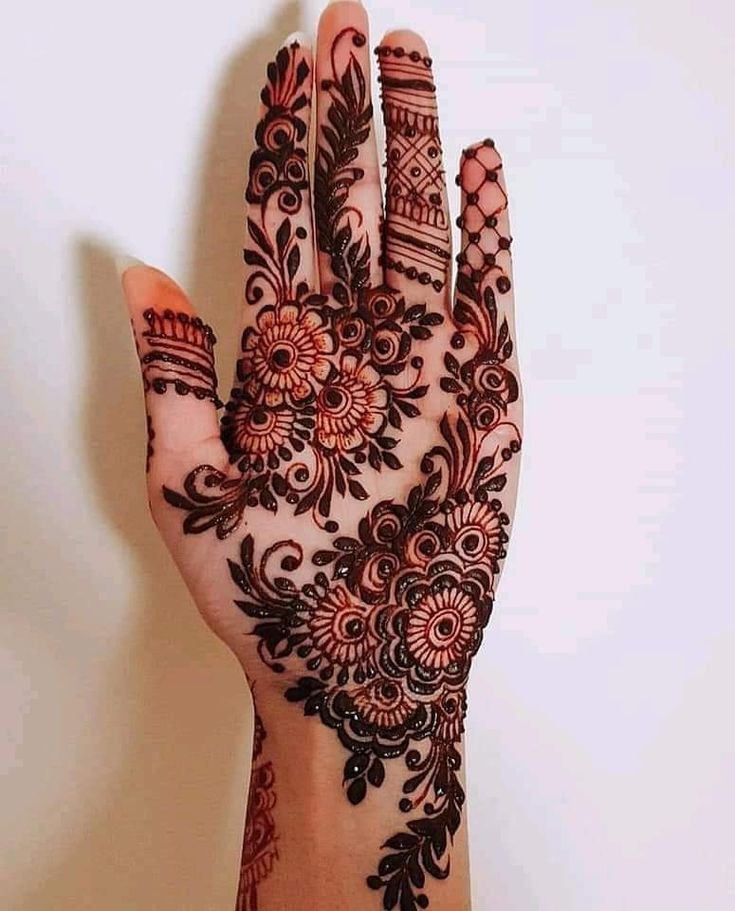 Front Hand Simple Mehndi Design