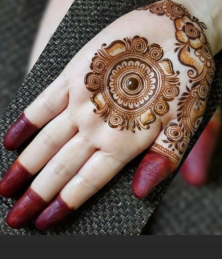 Front Hand Simple Mehndi Design