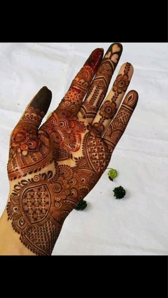 Front Hand Simple Mehndi Design