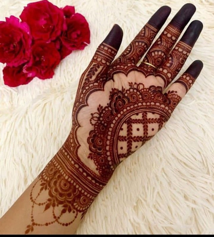 Front Hand Simple Mehndi Design