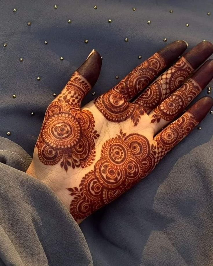 Front Hand Simple Mehndi Design