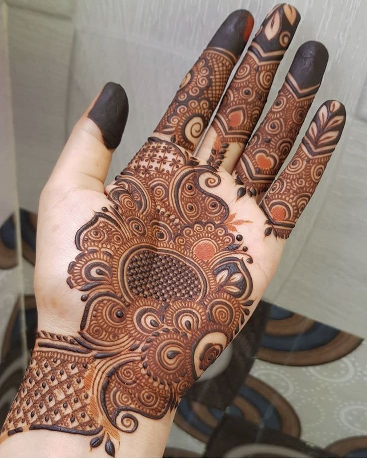 Front Hand Simple Mehndi Design