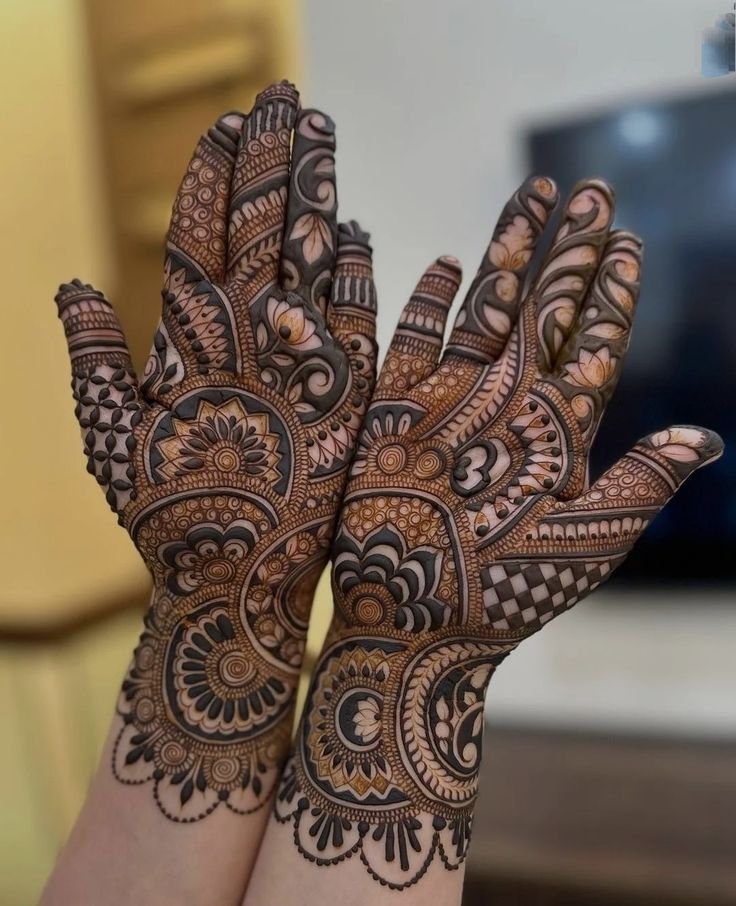 Front Hand Simple Mehndi Design