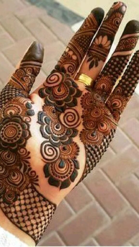 Front Hand Simple Mehndi Design