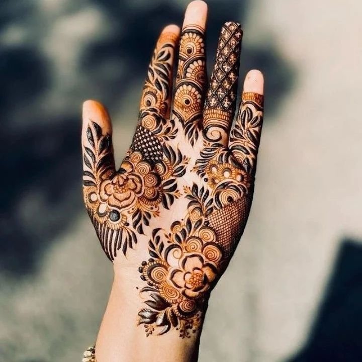 Front Hand Mehndi Design