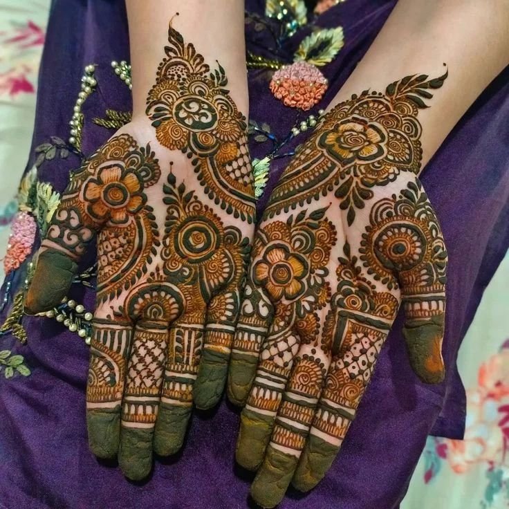 Front Hand Mehndi Design