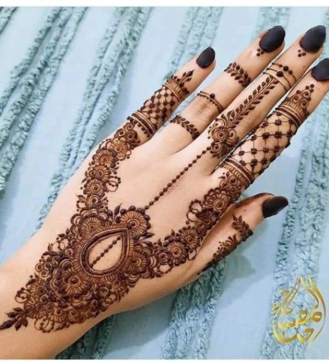 Simple Mehndi Designs