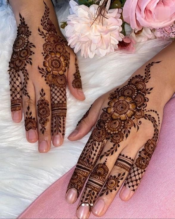 Simple Mehndi Designs