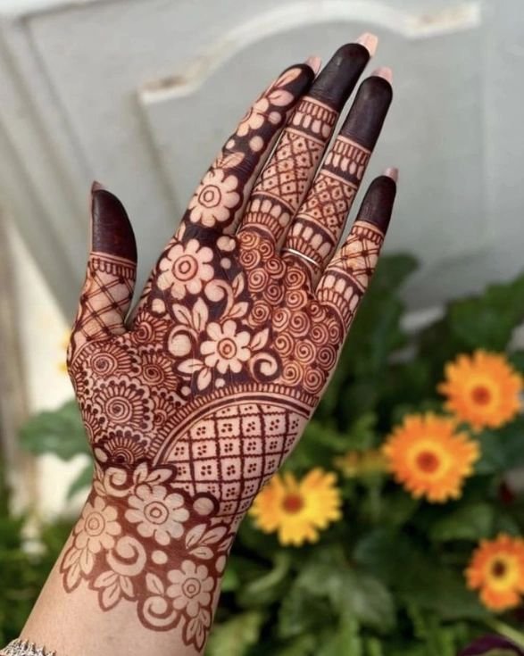 Simple Mehndi Designs