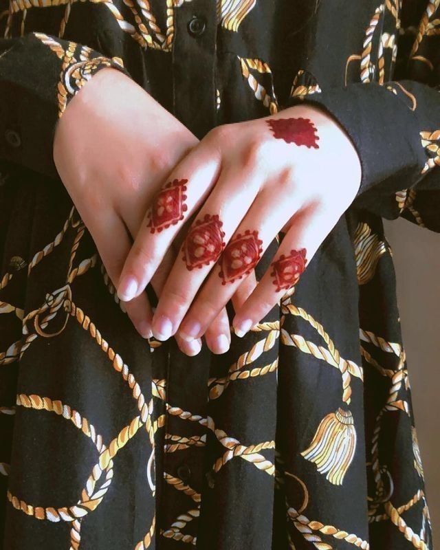 Simple Design of Mehndi